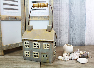 Ceramic house  Tealight Holder 18 x 17cm